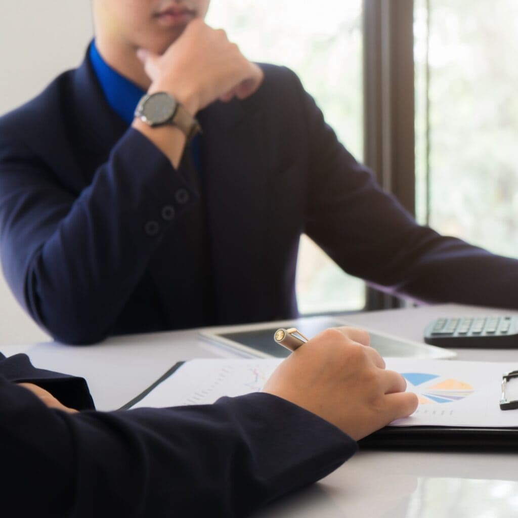 מה ההבדל בין רואה חשבון למנהל חשבונות